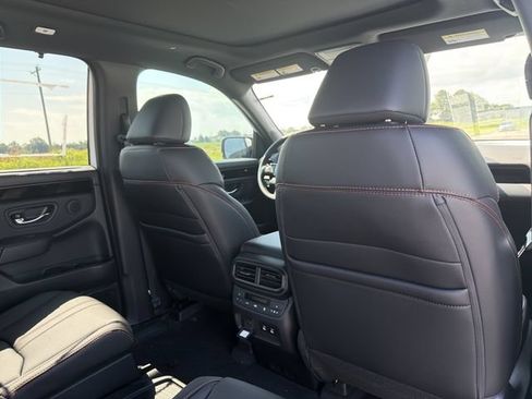 New 2026 Honda Pilot TrailSport image 18