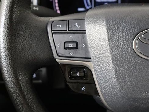 Used 2025 Toyota Camry LE image 9