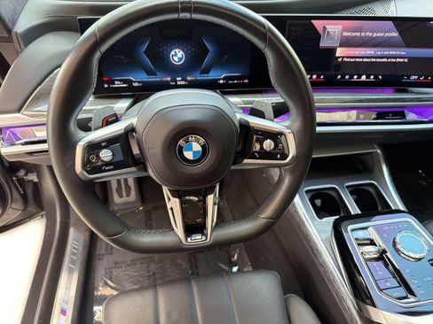 Used 2023 BMW 760i xDrive image 16