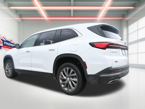 Used 2026 Buick Enclave Preferred FWD image 2