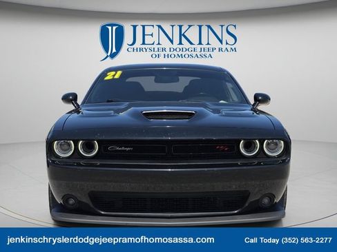 Used 2021 Dodge Challenger R/T Scat Pack RWD image 11