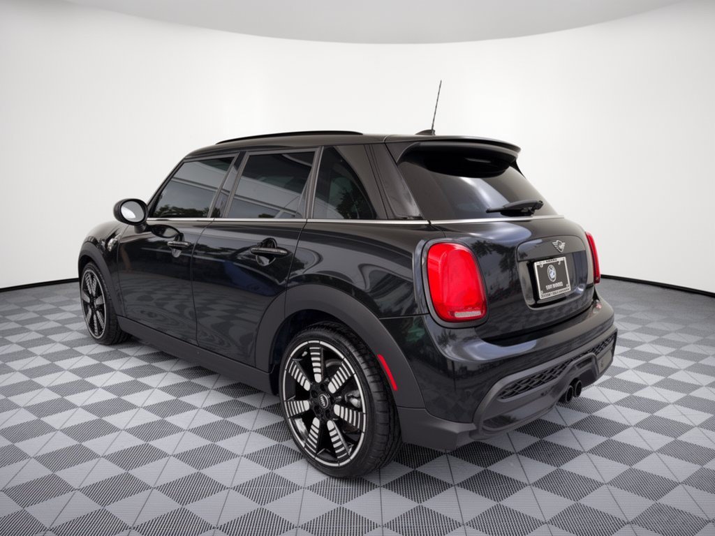 Used 2023 MINI Cooper S FWD image 3