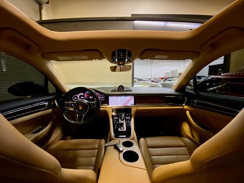 Used 2020 Porsche Panamera 4S image 13