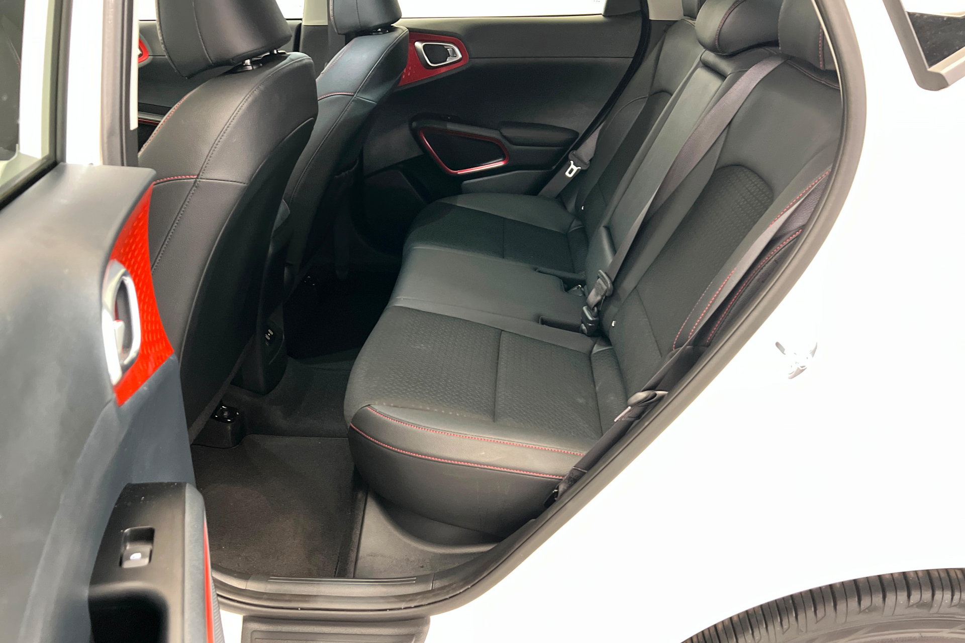 Used 2025 Kia Soul GT-Line w/ GT-Line Technology Package FWD image 22