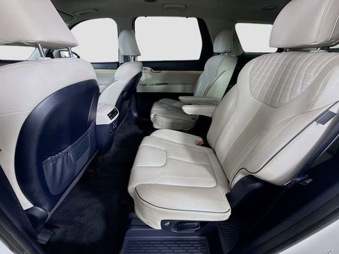 Used 2023 Hyundai Palisade Limited FWD image 26