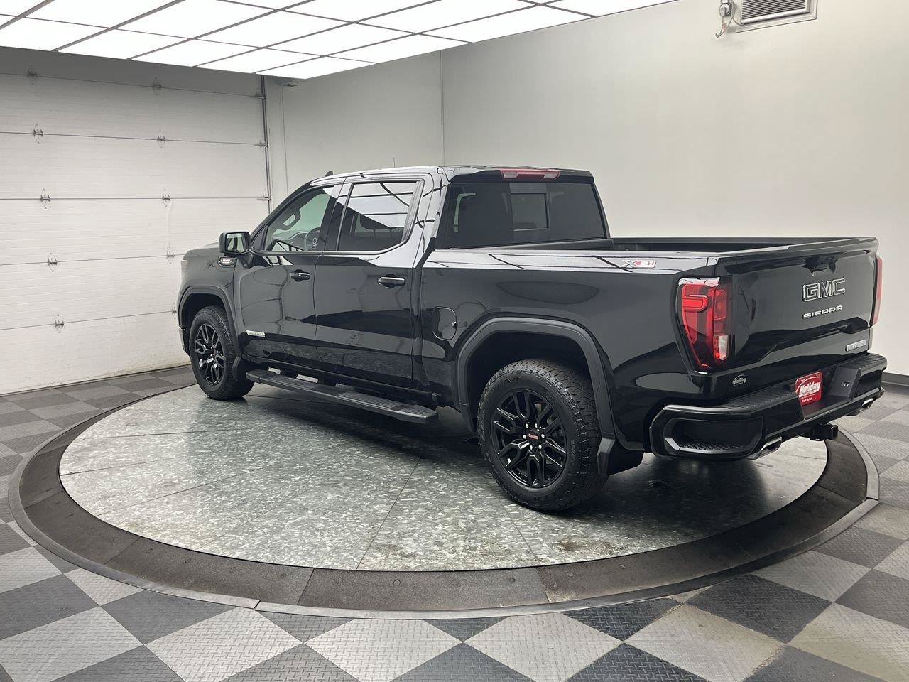 Certified 2025 GMC Sierra 1500 Elevation w/ Elevation Premium Package AWD/4WD image 2