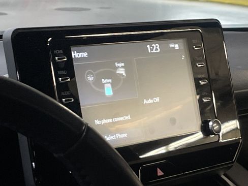 Used 2022 Toyota Venza XLE image 11