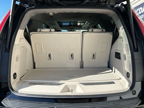 Used 2024 Cadillac Escalade Sport Platinum w/ LPO, ONYX Package AWD/4WD image 15