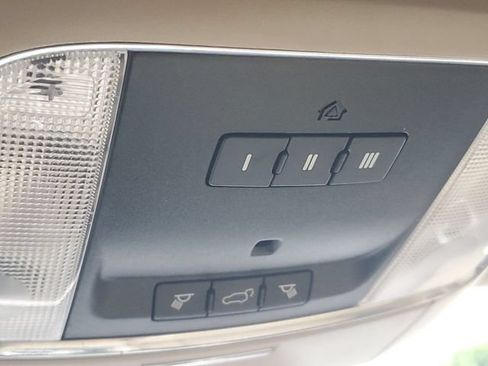 Used 2018 Jeep Grand Cherokee Limited AWD/4WD image 32