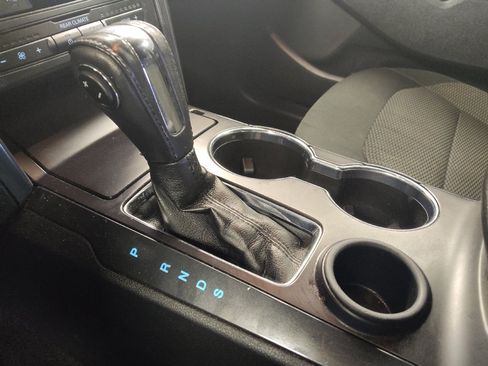 Used 2018 Ford Explorer XLT FWD image 26