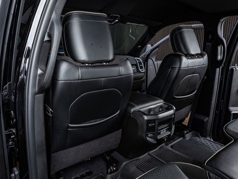 Used 2024 RAM 3500 Laramie w/ Night Edition image 32