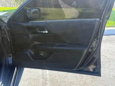 Used 2016 Honda Accord LX image 9