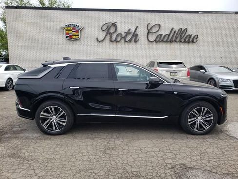 New 2025 Cadillac Lyriq Luxury w/ LPO, Floor Liner Package image 2