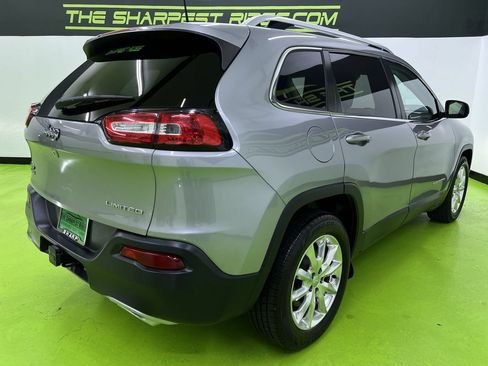 Used 2016 Jeep Cherokee Limited w/ Trailer Tow Group AWD/4WD image 9