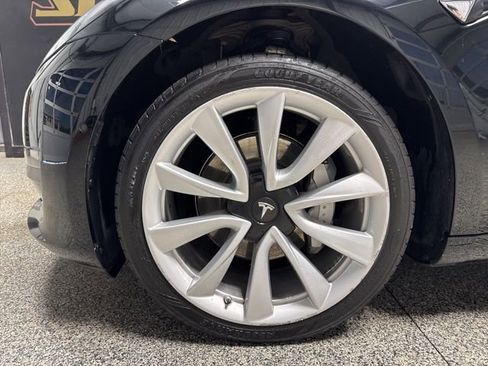 Used 2018 Tesla Model 3 Long Range RWD image 4