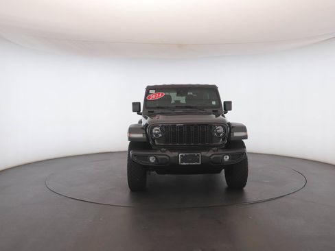 Used 2024 Jeep Wrangler Sport AWD/4WD image 19