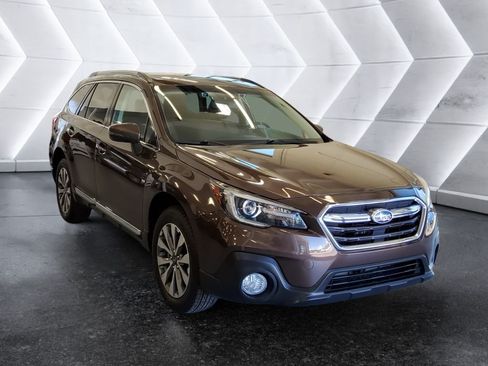 Used 2019 Subaru Outback 3.6R Touring w/ Popular Package #3A AWD/4WD image 1