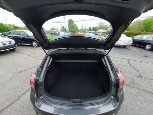 Used 2017 MAZDA MAZDA3 Touring FWD image 17