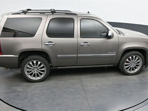 Used 2011 Chevrolet Tahoe LTZ image 20