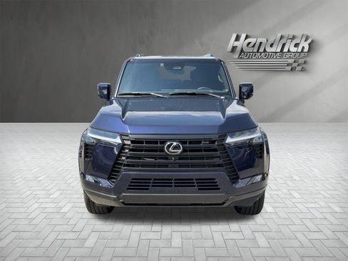 Used 2026 Lexus GX 550 w/ Accessory Package (2T) AWD/4WD image 3