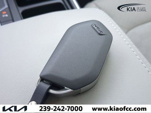 New 2025 Kia Sorento S w/ Panoramic Sunroof Package image 31