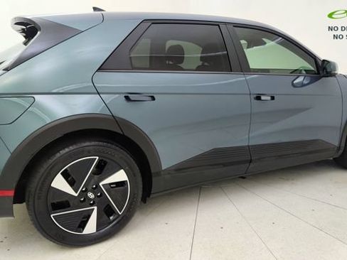 Used 2025 Hyundai Ioniq 5 SE RWD image 6