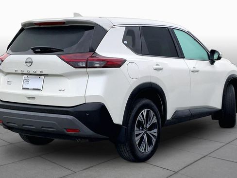 Used 2023 Nissan Rogue SV FWD image 12