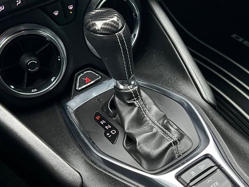 Used 2021 Chevrolet Camaro LT w/ RS Package image 17