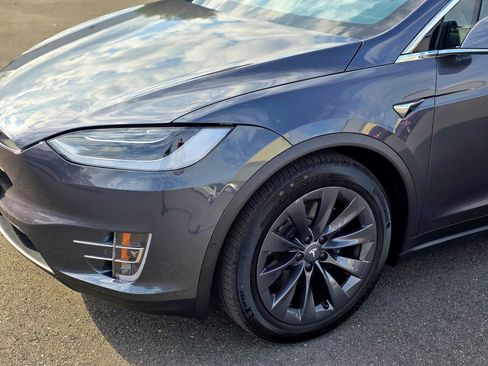 Used 2019 Tesla Model X 100D AWD/4WD image 8