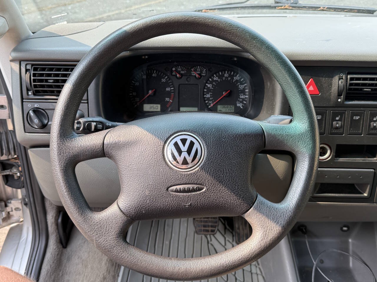 Used 2003 Volkswagen Eurovan MV FWD image 20