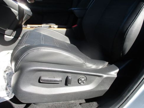 Used 2020 Honda CR-V Touring image 19