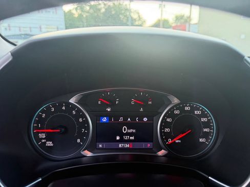 Used 2022 Chevrolet Equinox Premier AWD/4WD image 16
