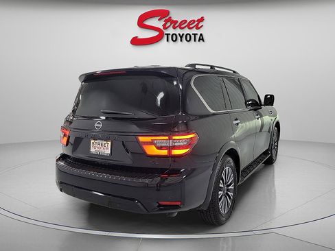 Used 2022 Nissan Armada SL w/ Midnight Edition Package AWD/4WD image 4