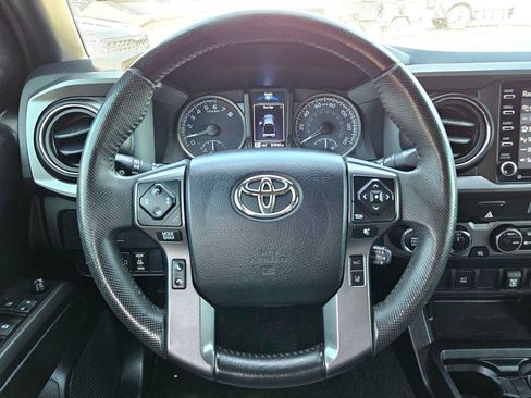 Used 2021 Toyota Tacoma TRD Off-Road AWD/4WD image 18