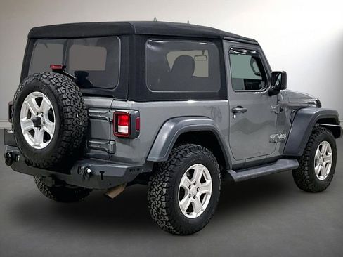 Used 2019 Jeep Wrangler Sport image 5