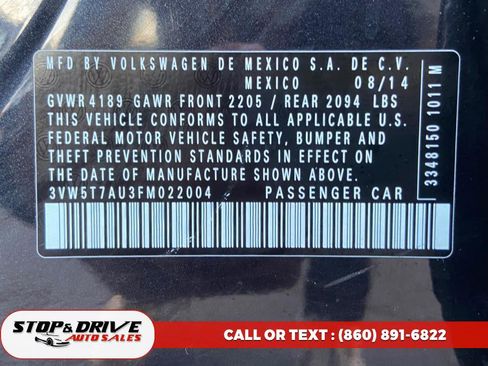 Used 2015 Volkswagen Golf 4-Door image 21