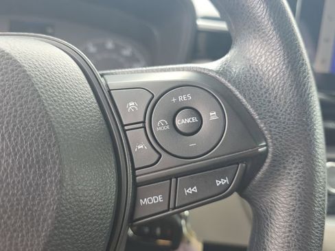 Used 2024 Toyota Corolla LE FWD image 24