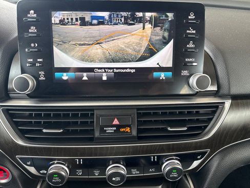 Used 2018 Honda Accord EX-L image 26