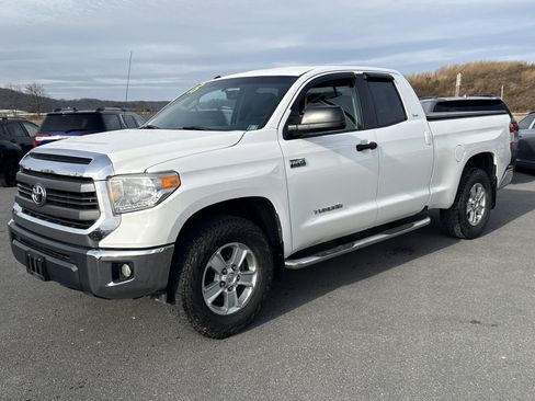 Used 2015 Toyota Tundra SR5 image 7