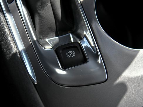 Used 2023 Chevrolet Malibu LT image 25