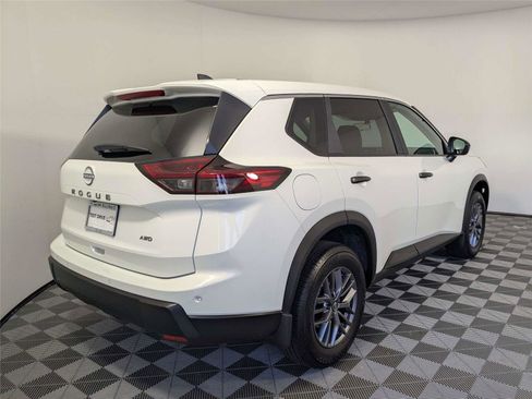 Used 2026 Nissan Rogue S AWD/4WD image 6