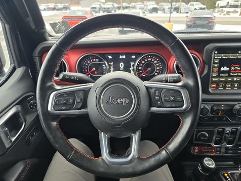 Used 2021 Jeep Gladiator Rubicon image 16