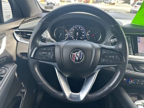 Used 2024 Buick Enclave Premium image 26