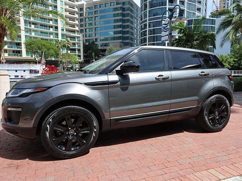 Used 2018 Land Rover Range Rover Evoque SE Premium AWD/4WD image 16