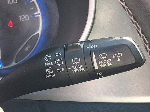 Used 2020 Chrysler Pacifica Touring-L w/ Advanced Safetytec Group image 27