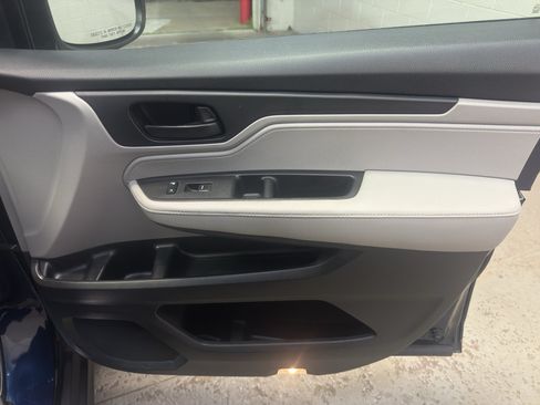 Used 2018 Honda Odyssey EX-L image 22