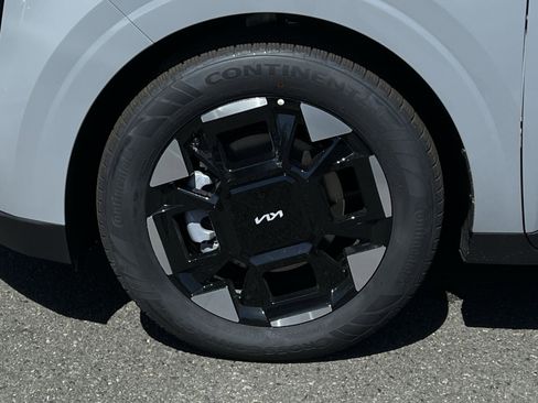 New 2026 Kia Carnival EX FWD image 25