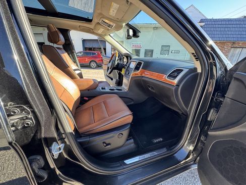 Used 2013 Jeep Grand Cherokee Overland image 59