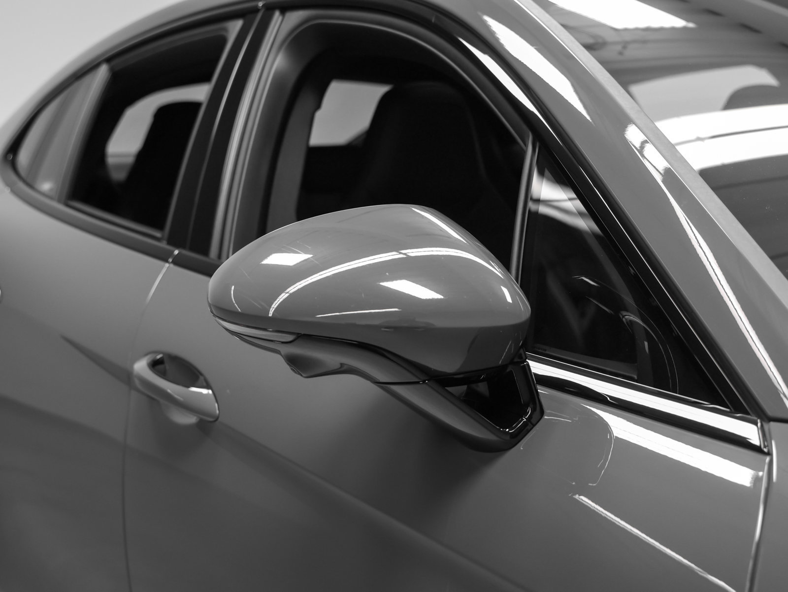 Certified 2025 Porsche Panamera 4 AWD/4WD image 12