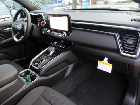 New 2026 GMC Canyon Elevation w/ Convenience Package image 12